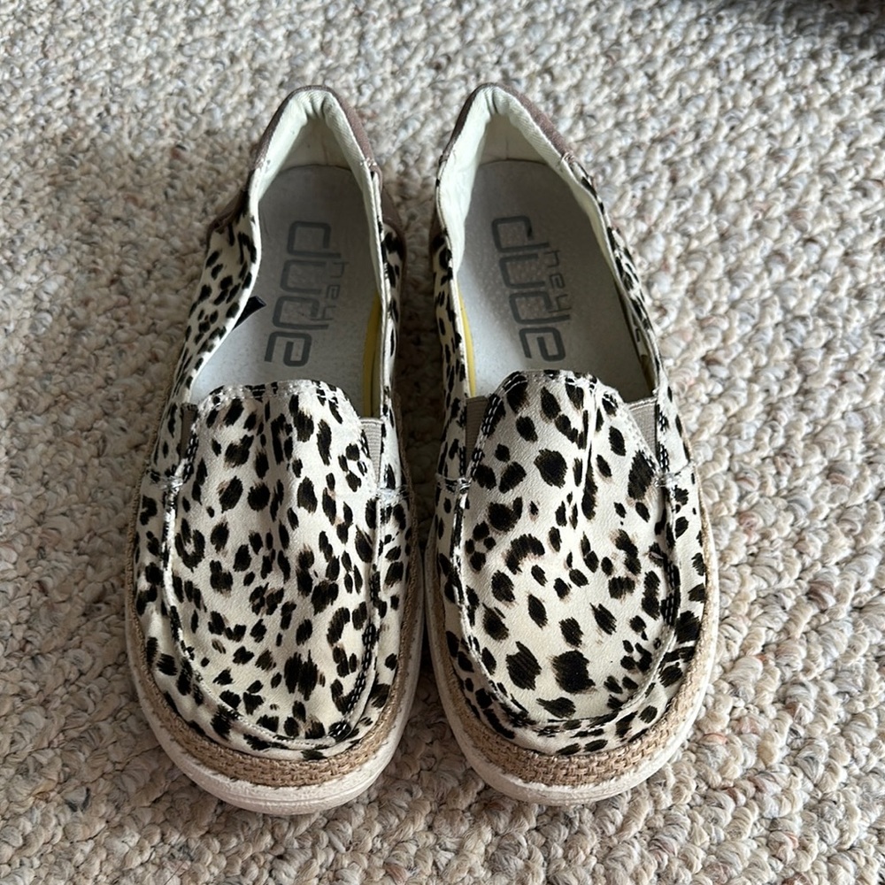 Hey Dude Lena in Leopard Angora